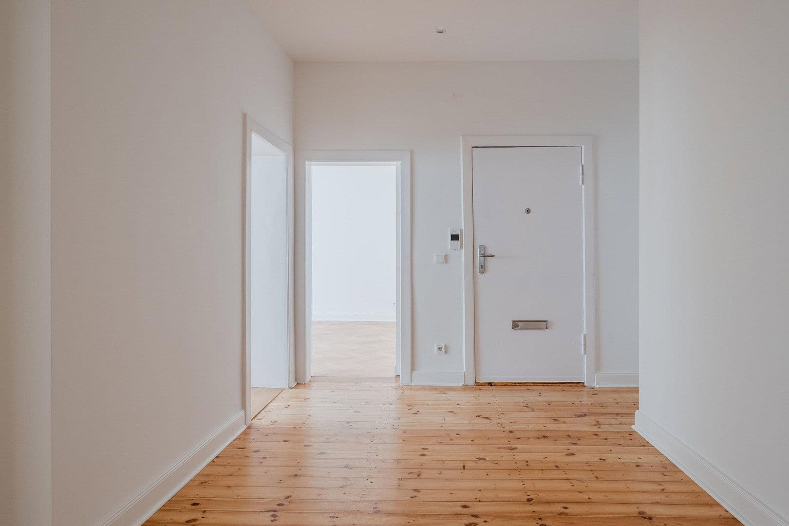 Predaj bytu 4-izbový 148 m², Düsseldorfer Str. 34, Berlin, Berlín Predaj bytu 4-izbový 148 m², Düsseldorfer Str. 34, Berlin, Berlín