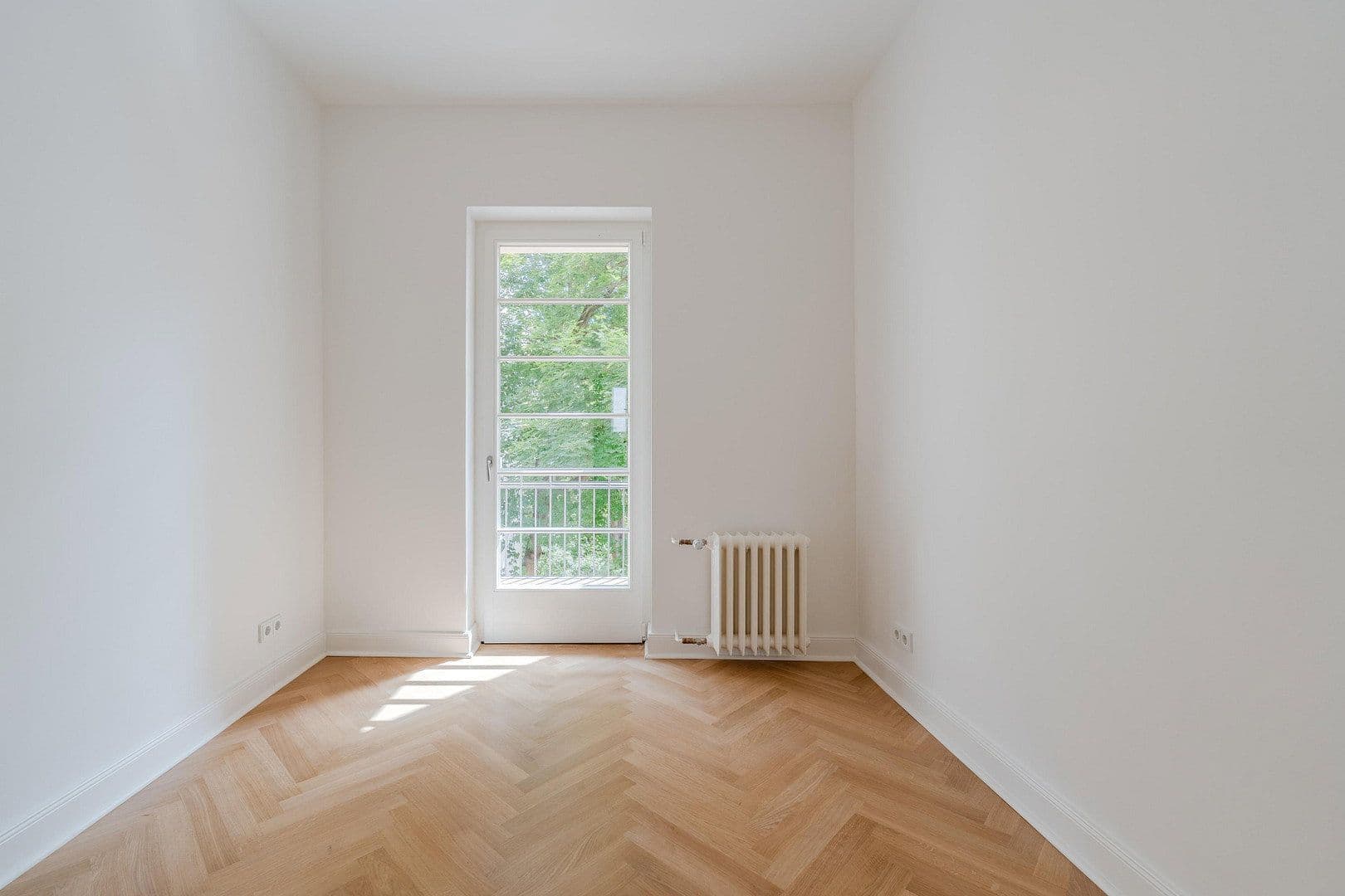 Predaj bytu 4-izbový 148 m², Düsseldorfer Str. 34, Berlin, Berlín Predaj bytu 4-izbový 148 m², Düsseldorfer Str. 34, Berlin, Berlín