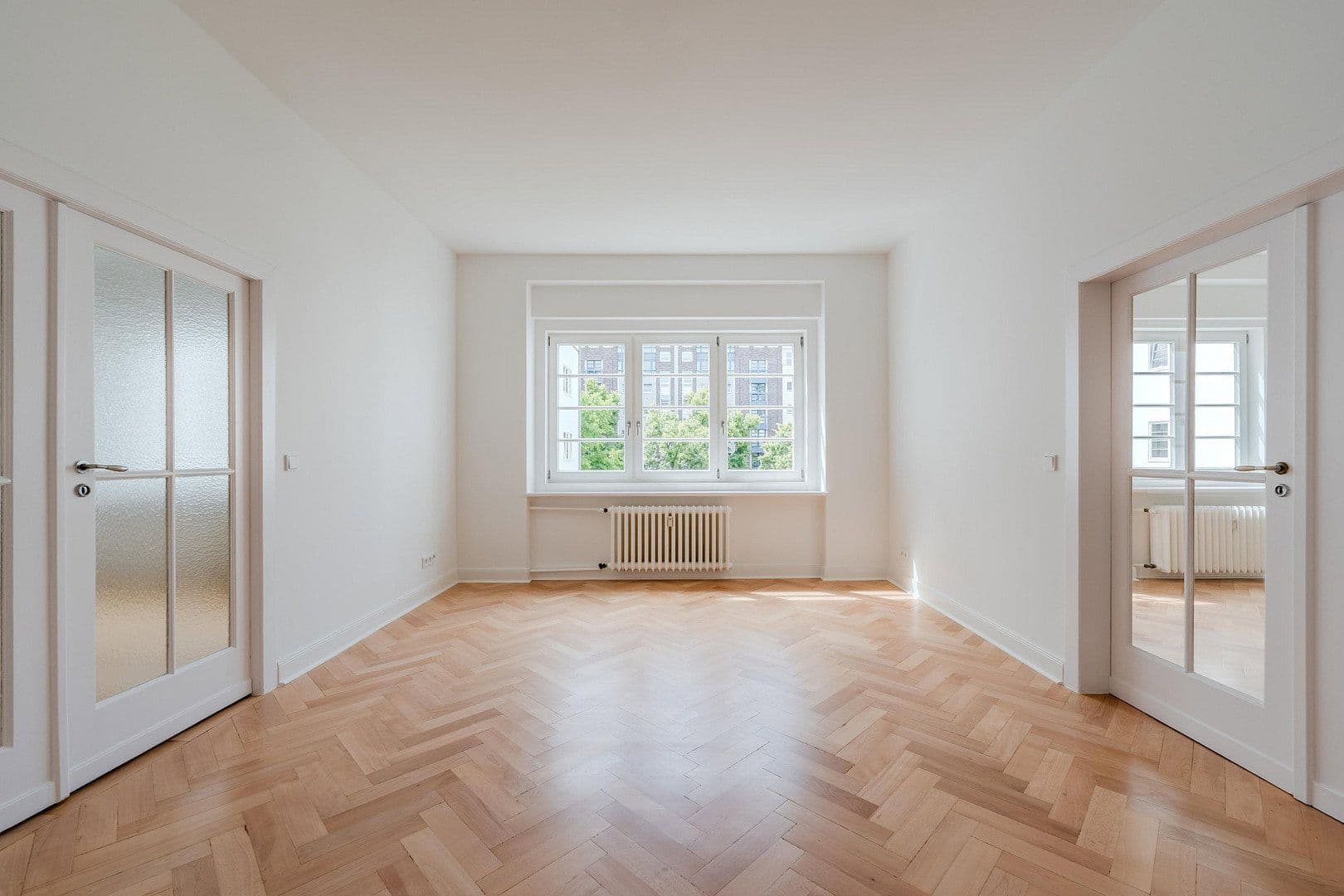 Predaj bytu 4-izbový 148 m², Düsseldorfer Str. 34, Berlin, Berlín Predaj bytu 4-izbový 148 m², Düsseldorfer Str. 34, Berlin, Berlín