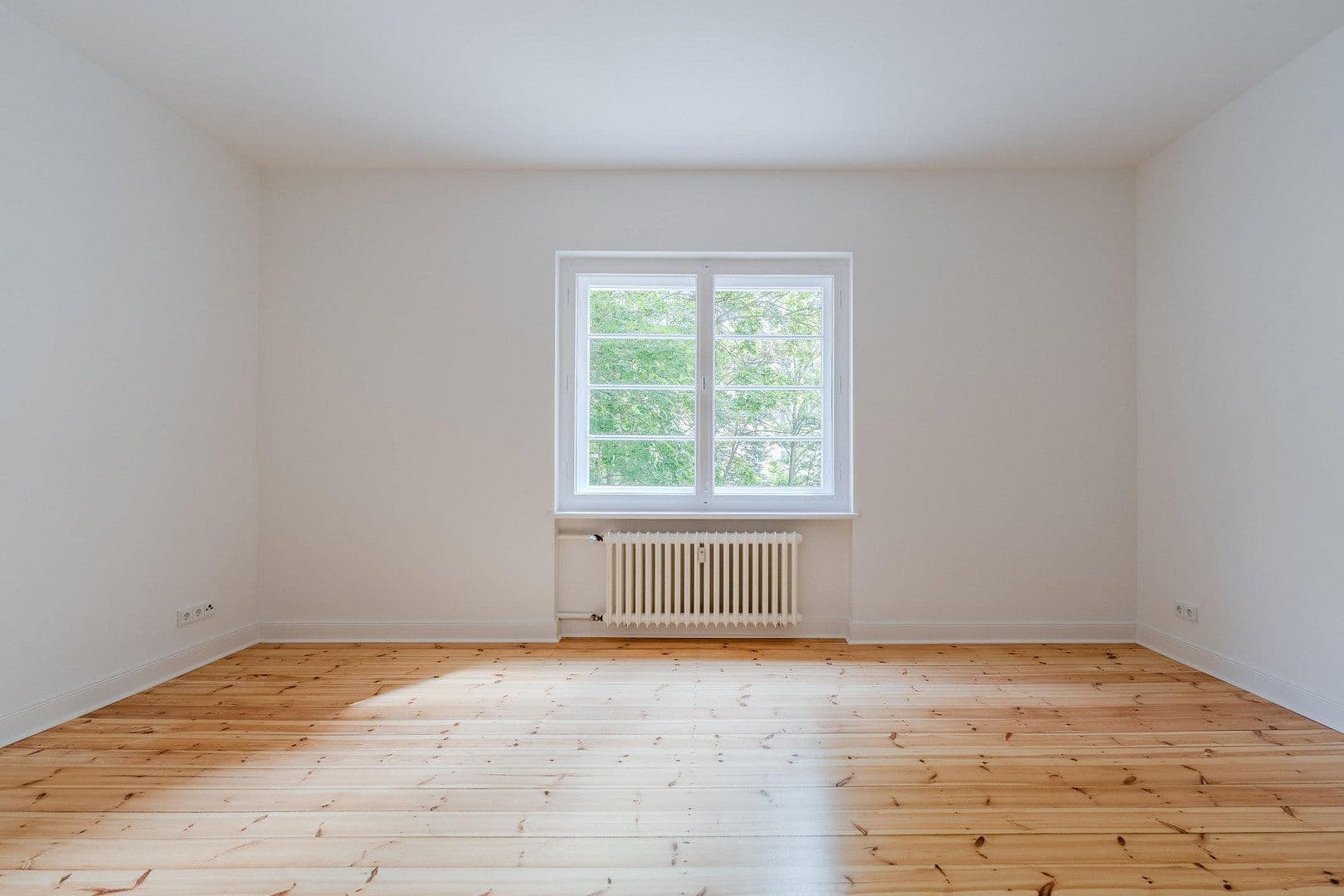 Predaj bytu 4-izbový 148 m², Düsseldorfer Str. 34, Berlin, Berlín Predaj bytu 4-izbový 148 m², Düsseldorfer Str. 34, Berlin, Berlín