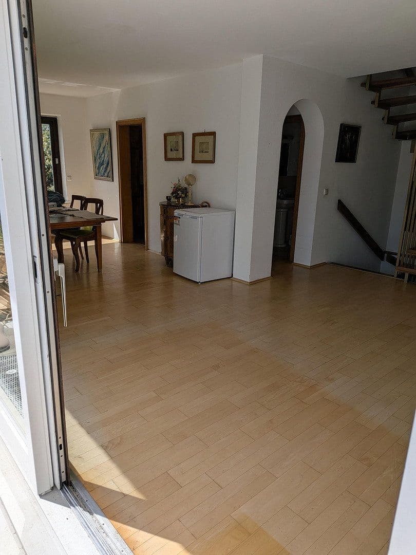 Predaj domu 162 m², pozemek 461 m², Wiesbaden, Hesensko Predaj domu 162 m², pozemek 461 m², Wiesbaden, Hesensko