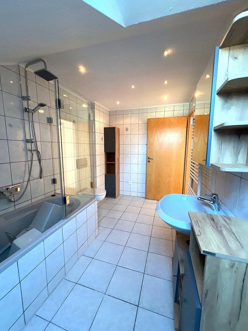Prenájom bytu 4-izbový 113 m², Friedrich List str 26, Unna, Severné Porýnie - Westfálsko Prenájom bytu 4-izbový 113 m², Friedrich List str 26, Unna, Severné Porýnie - Westfálsko