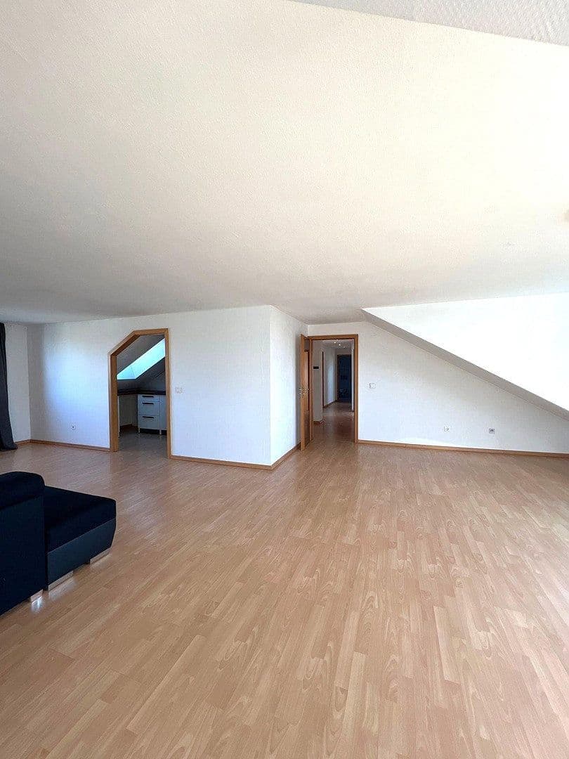Prenájom bytu 4-izbový 113 m², Friedrich List str 26, Unna, Severné Porýnie - Westfálsko Prenájom bytu 4-izbový 113 m², Friedrich List str 26, Unna, Severné Porýnie - Westfálsko