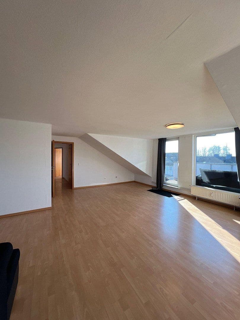 Prenájom bytu 4-izbový 113 m², Friedrich List str 26, Unna, Severné Porýnie - Westfálsko Prenájom bytu 4-izbový 113 m², Friedrich List str 26, Unna, Severné Porýnie - Westfálsko