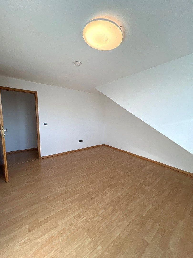 Prenájom bytu 4-izbový 113 m², Friedrich List str 26, Unna, Severné Porýnie - Westfálsko Prenájom bytu 4-izbový 113 m², Friedrich List str 26, Unna, Severné Porýnie - Westfálsko