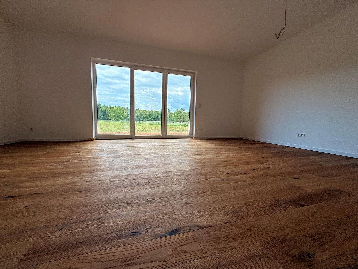 Predaj domu 120 m², pozemek 400 m², Steinförderstraße 45, Wietze, Dolné Sasko Predaj domu 120 m², pozemek 400 m², Steinförderstraße 45, Wietze, Dolné Sasko