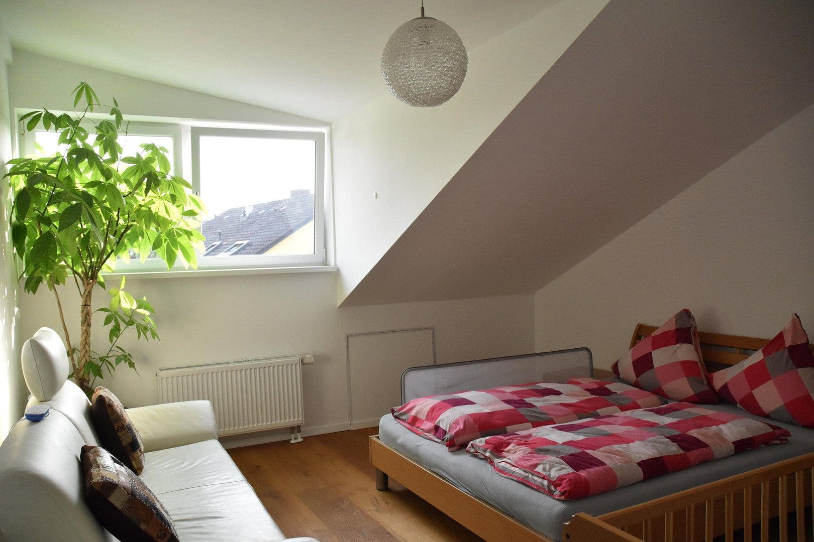 Prenájom bytu 6-izbový 145 m², Brechtelstr. 12, Heidelberg, Bádensko-Wurttembersko Prenájom bytu 6-izbový 145 m², Brechtelstr. 12, Heidelberg, Bádensko-Wurttembersko