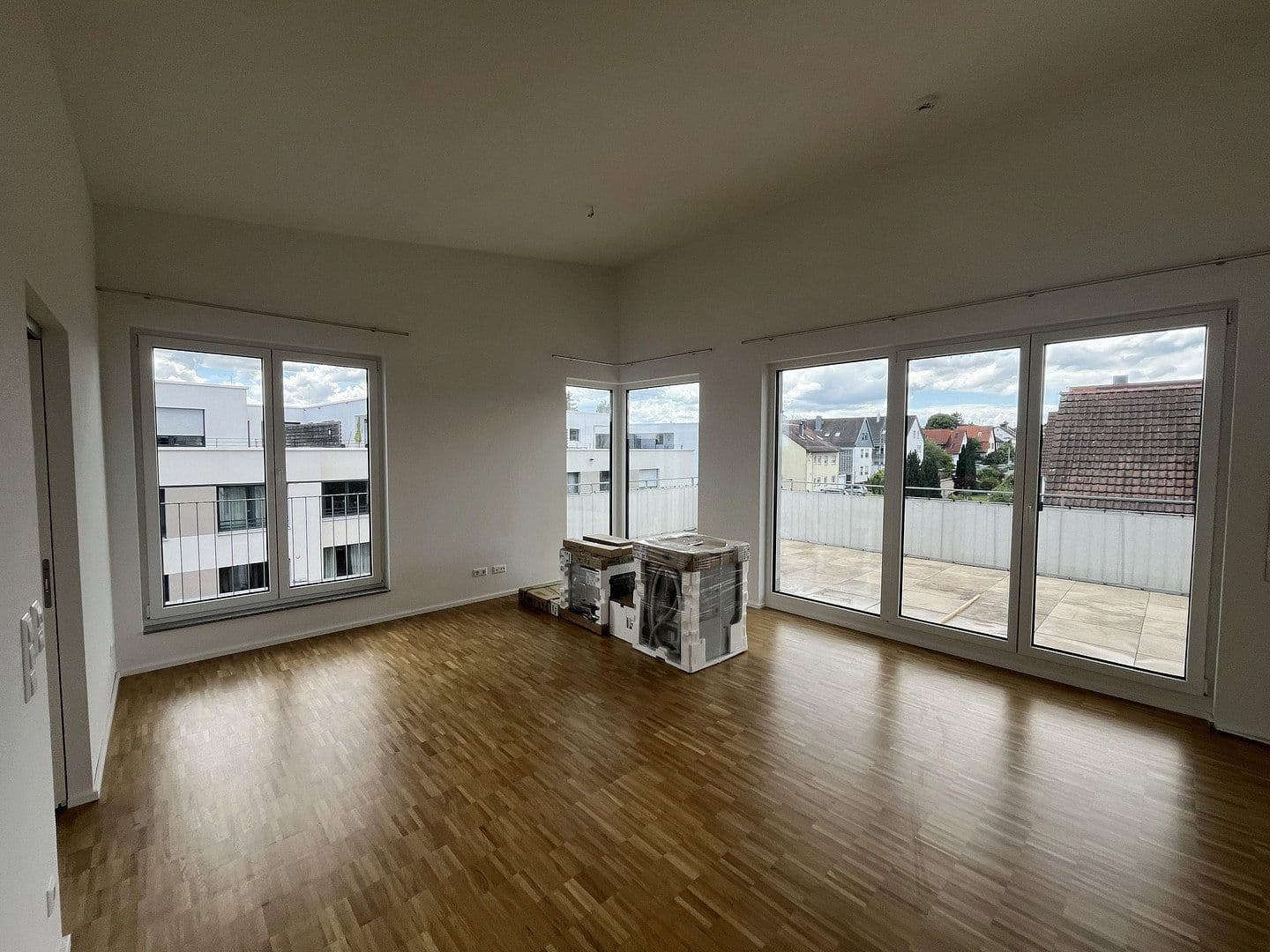 Prenájom bytu 4-izbový 106 m², Filderstadt, Bádensko-Wurttembersko Prenájom bytu 4-izbový 106 m², Filderstadt, Bádensko-Wurttembersko