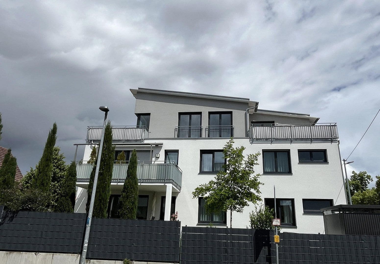 Prenájom bytu 4-izbový 106 m², Filderstadt, Bádensko-Wurttembersko Prenájom bytu 4-izbový 106 m², Filderstadt, Bádensko-Wurttembersko
