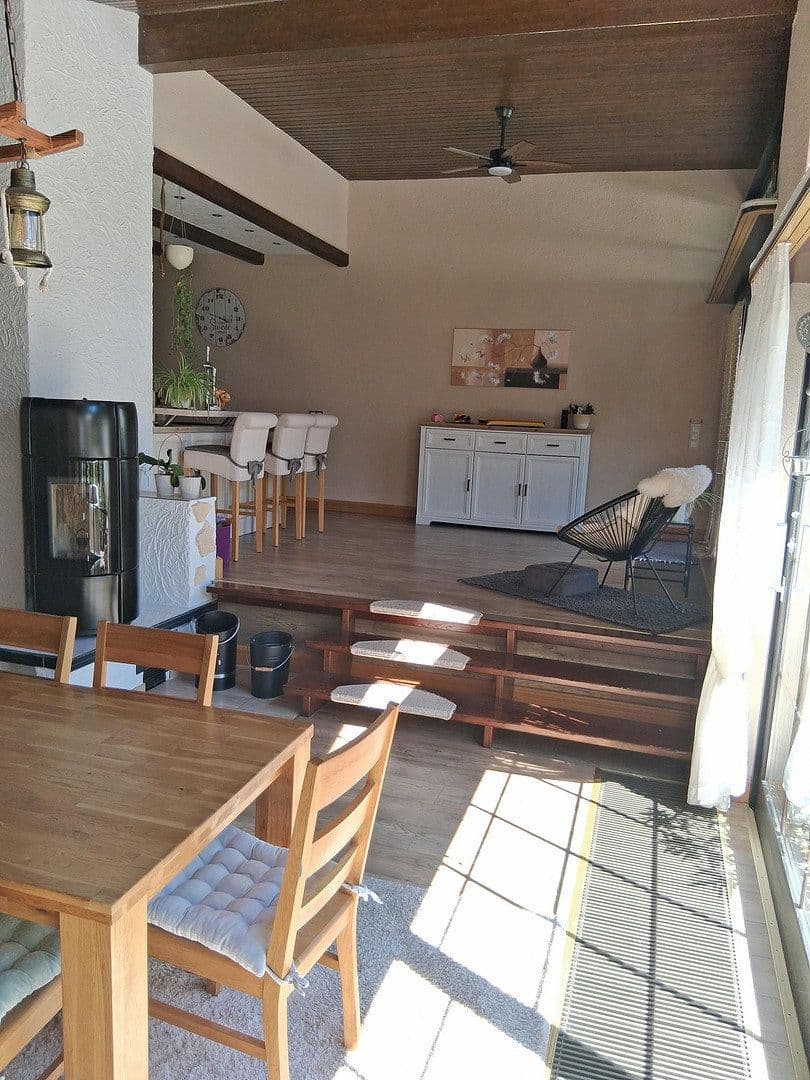 Predaj domu 300 m², pozemek 1.300 m², Mandelbachtal, Sársko Predaj domu 300 m², pozemek 1.300 m², Mandelbachtal, Sársko