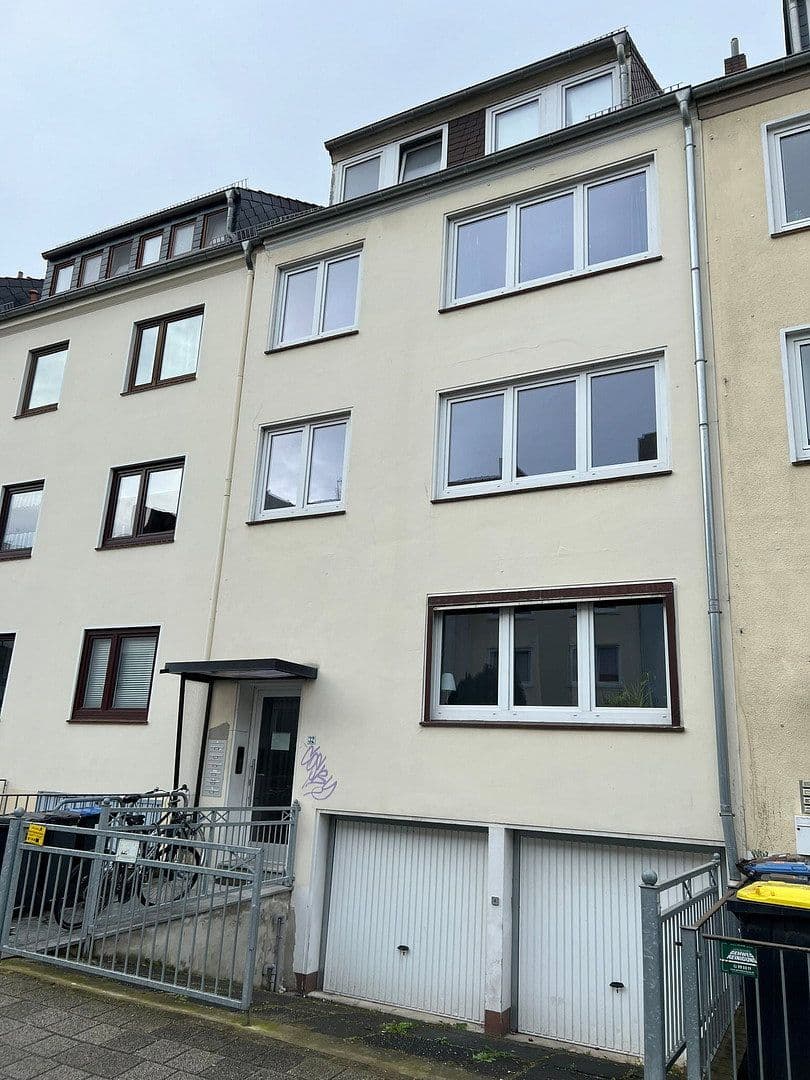 Prenájom bytu 3-izbový 71 m², Lübecker Str. 32, Bremen, Brémy Prenájom bytu 3-izbový 71 m², Lübecker Str. 32, Bremen, Brémy