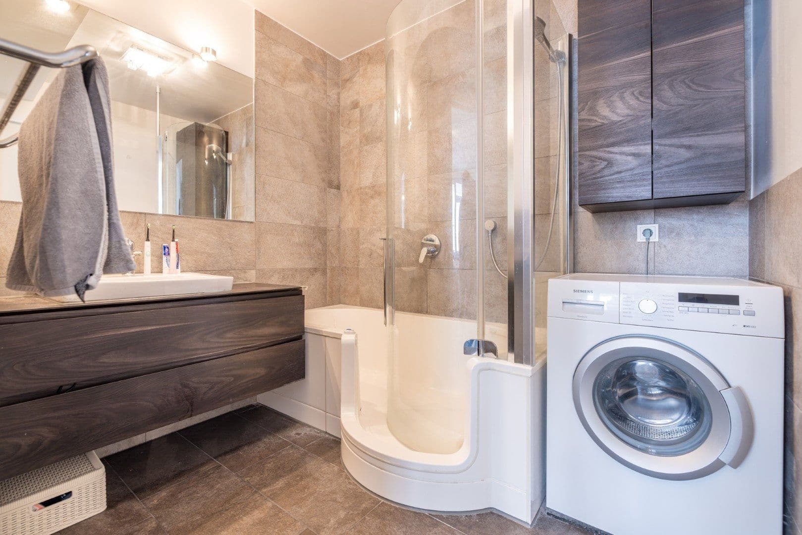 Predaj bytu 2-izbový 58 m², Kufstein, Tirolsko Predaj bytu 2-izbový 58 m², Kufstein, Tirolsko