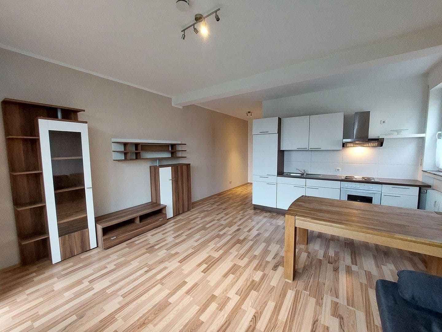Prenájom bytu 2-izbový 47 m², Overath, Severné Porýnie - Westfálsko Prenájom bytu 2-izbový 47 m², Overath, Severné Porýnie - Westfálsko