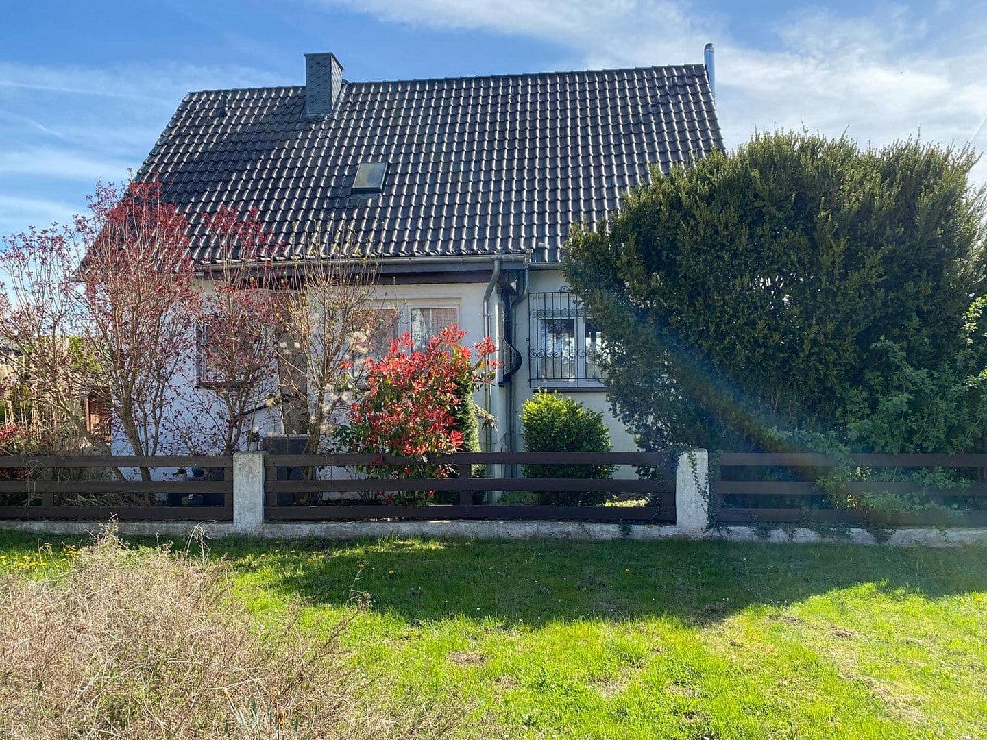 Predaj domu 120 m², pozemek 1.217 m², Siedlerkamp 6, Gronau, Dolné Sasko Predaj domu 120 m², pozemek 1.217 m², Siedlerkamp 6, Gronau, Dolné Sasko
