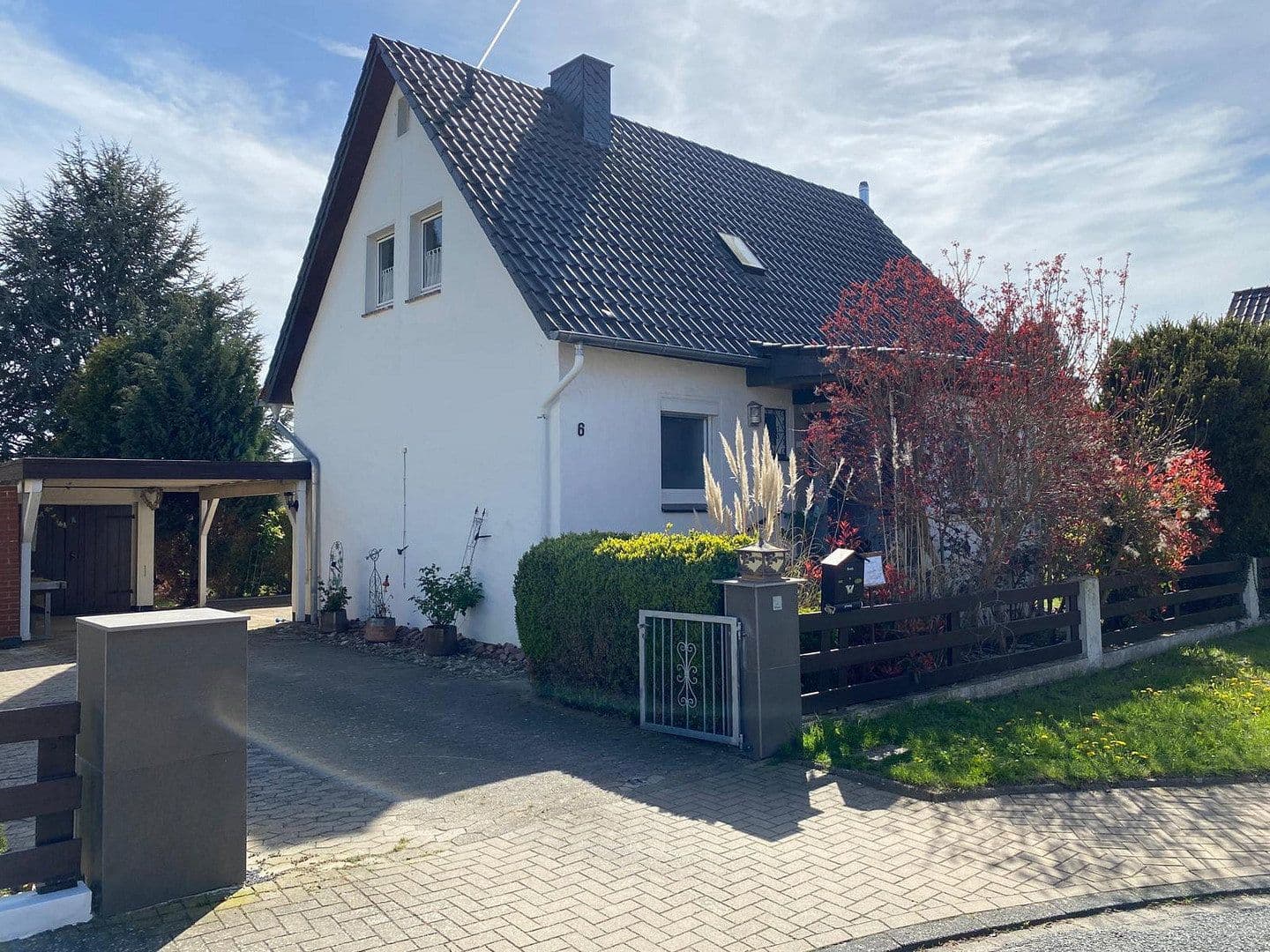 Predaj domu 120 m², pozemek 1.217 m², Siedlerkamp 6, Gronau, Dolné Sasko Predaj domu 120 m², pozemek 1.217 m², Siedlerkamp 6, Gronau, Dolné Sasko