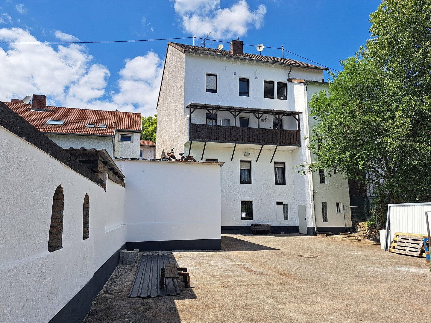 Predaj domu 461 m², pozemek 649 m², Saarbrücken, Sársko Predaj domu 461 m², pozemek 649 m², Saarbrücken, Sársko