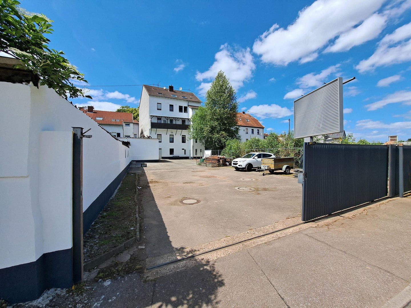 Predaj domu 461 m², pozemek 649 m², Saarbrücken, Sársko Predaj domu 461 m², pozemek 649 m², Saarbrücken, Sársko