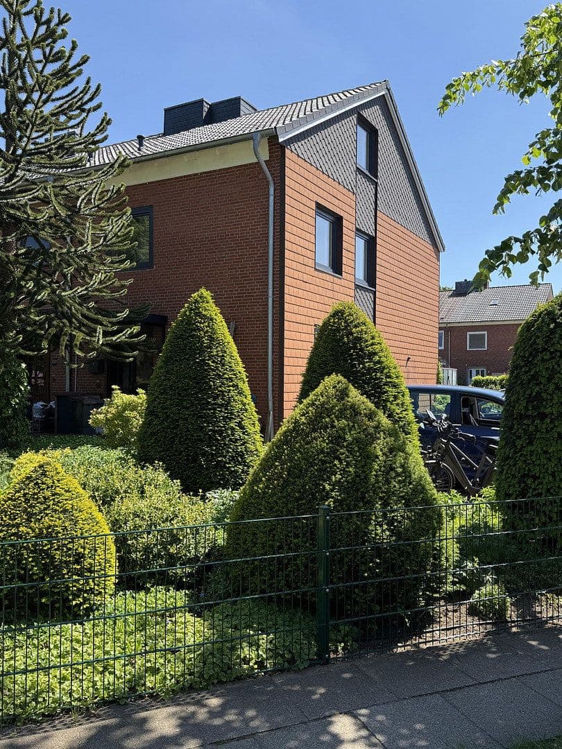 Prenájom domu 115 m², pozemek 450 m², Norderstedt, Šlezvicko-Holštajnsko Prenájom domu 115 m², pozemek 450 m², Norderstedt, Šlezvicko-Holštajnsko