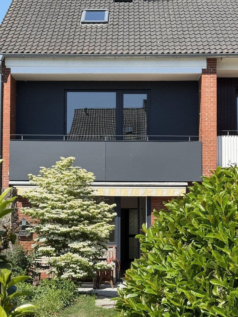 Prenájom domu 115 m², pozemek 450 m², Norderstedt, Šlezvicko-Holštajnsko Prenájom domu 115 m², pozemek 450 m², Norderstedt, Šlezvicko-Holštajnsko