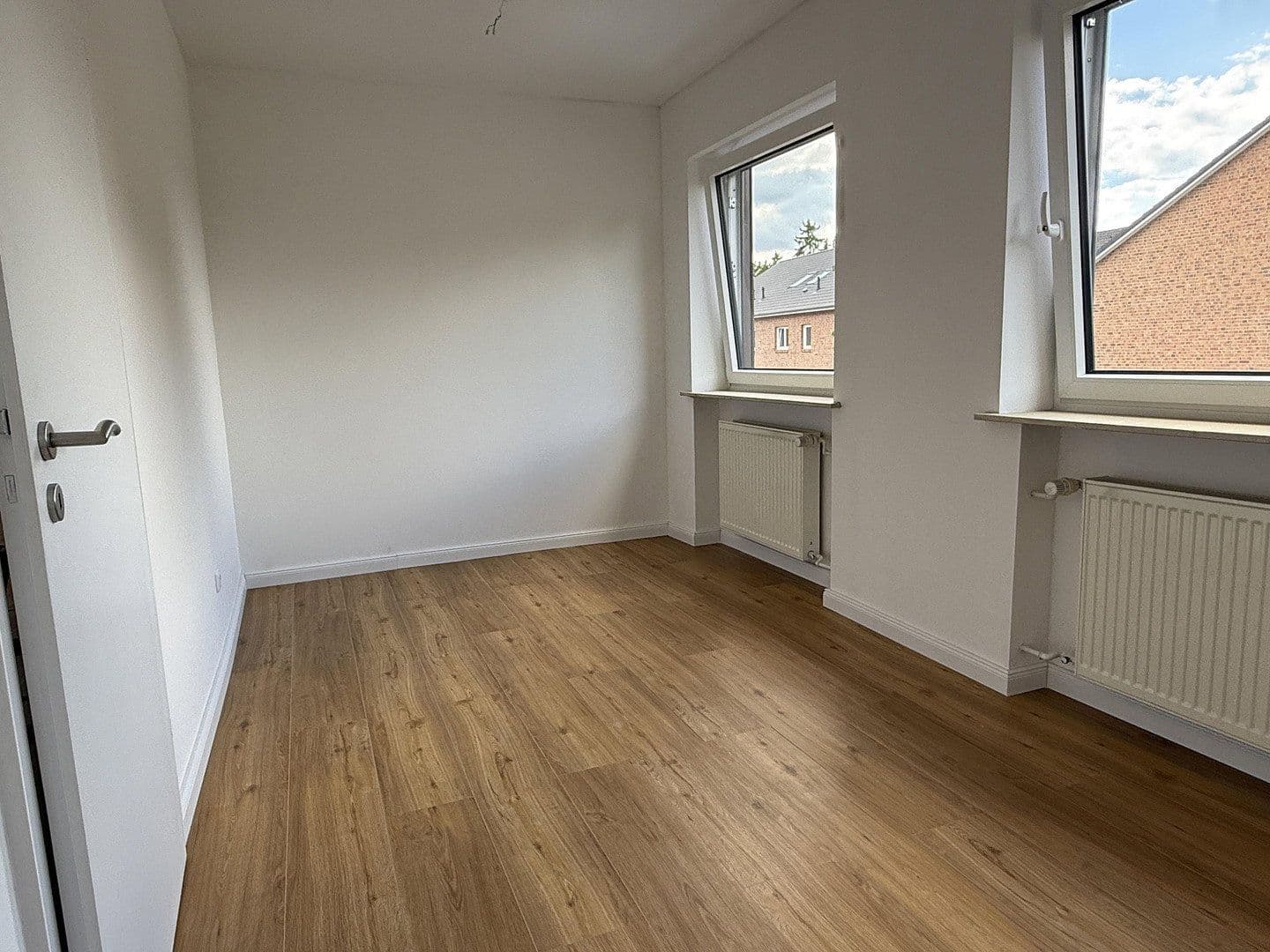 Prenájom domu 115 m², pozemek 450 m², Norderstedt, Šlezvicko-Holštajnsko Prenájom domu 115 m², pozemek 450 m², Norderstedt, Šlezvicko-Holštajnsko