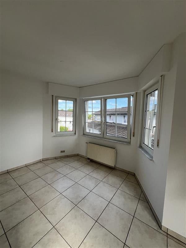 Prenájom bytu 2-izbový 73 m², Rösrath, Severné Porýnie - Westfálsko Prenájom bytu 2-izbový 73 m², Rösrath, Severné Porýnie - Westfálsko