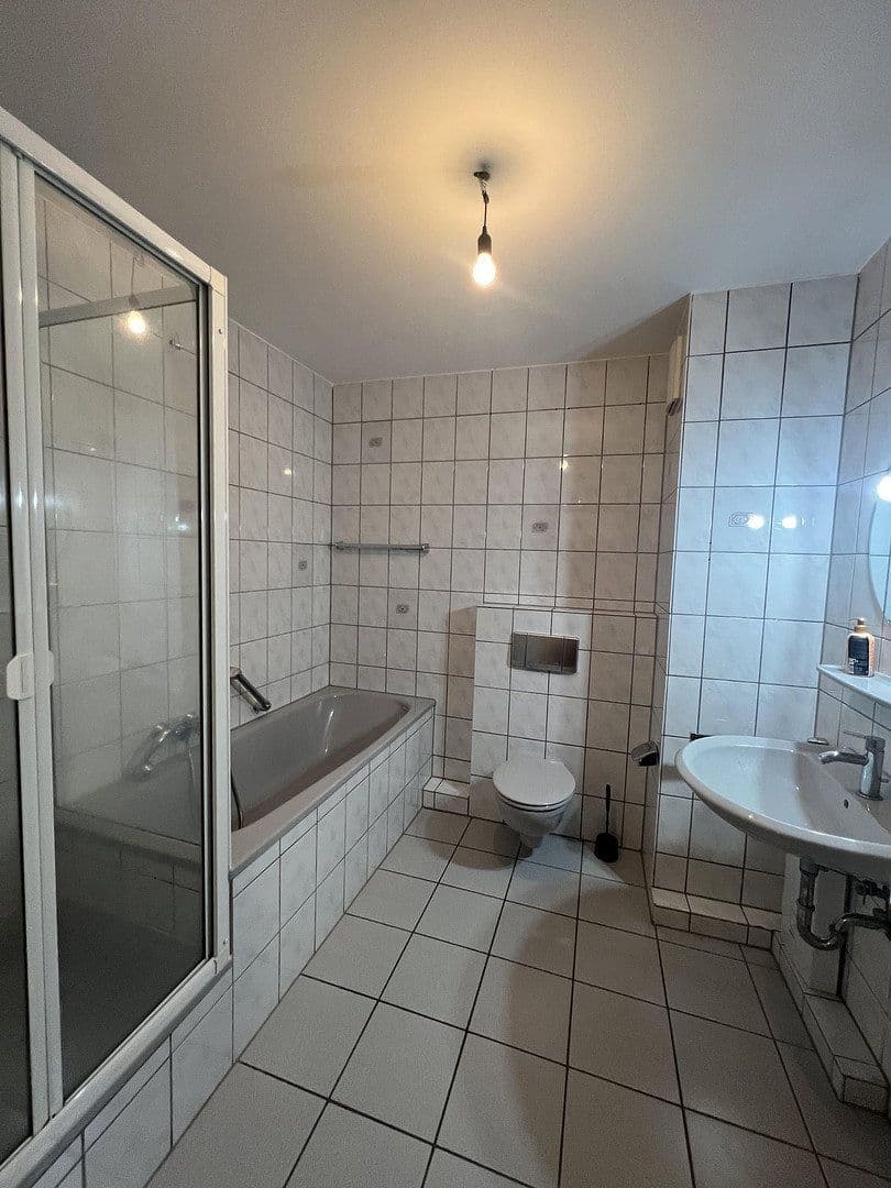 Prenájom bytu 2-izbový 73 m², Rösrath, Severné Porýnie - Westfálsko Prenájom bytu 2-izbový 73 m², Rösrath, Severné Porýnie - Westfálsko