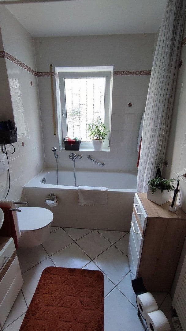Prenájom bytu 2-izbový 63 m², Bergisch Gladbach, Severné Porýnie - Westfálsko Prenájom bytu 2-izbový 63 m², Bergisch Gladbach, Severné Porýnie - Westfálsko