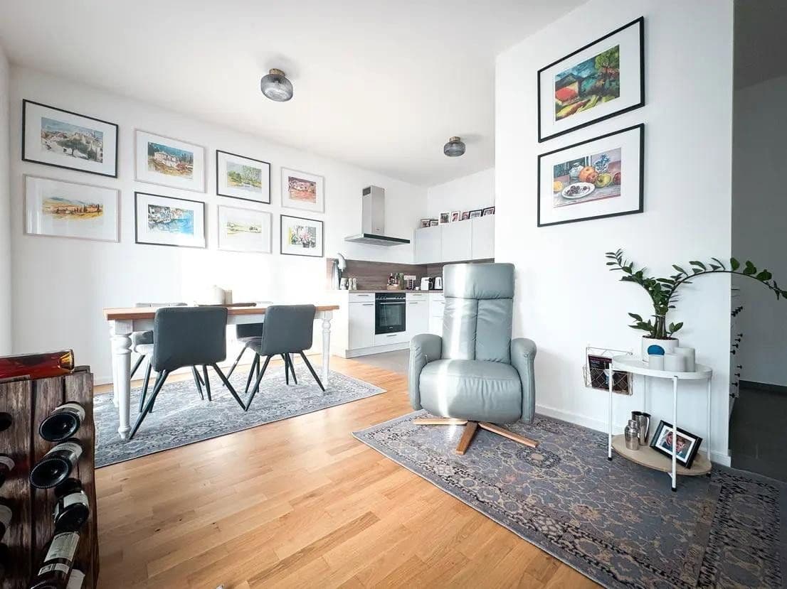 Prenájom bytu 2-izbový 56 m², Berlin, Berlín Prenájom bytu 2-izbový 56 m², Berlin, Berlín