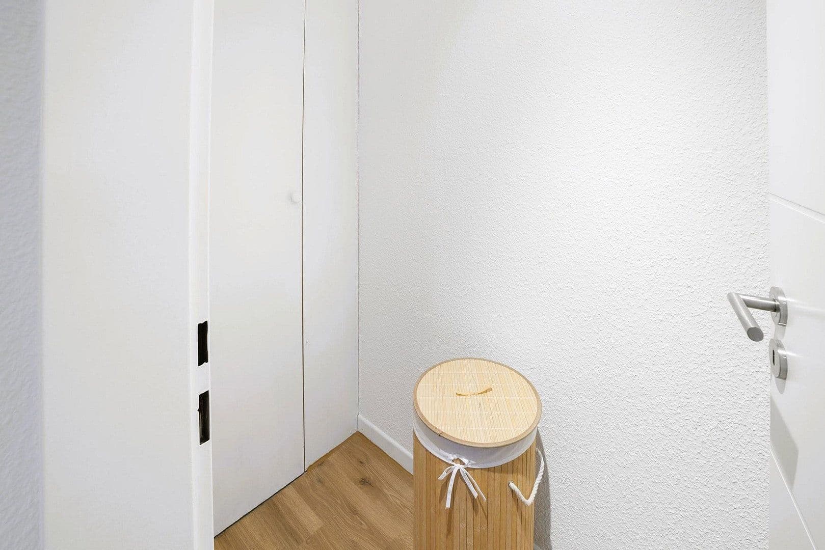 Predaj bytu 3-izbový 84 m², Duisburg, Severné Porýnie - Westfálsko Predaj bytu 3-izbový 84 m², Duisburg, Severné Porýnie - Westfálsko