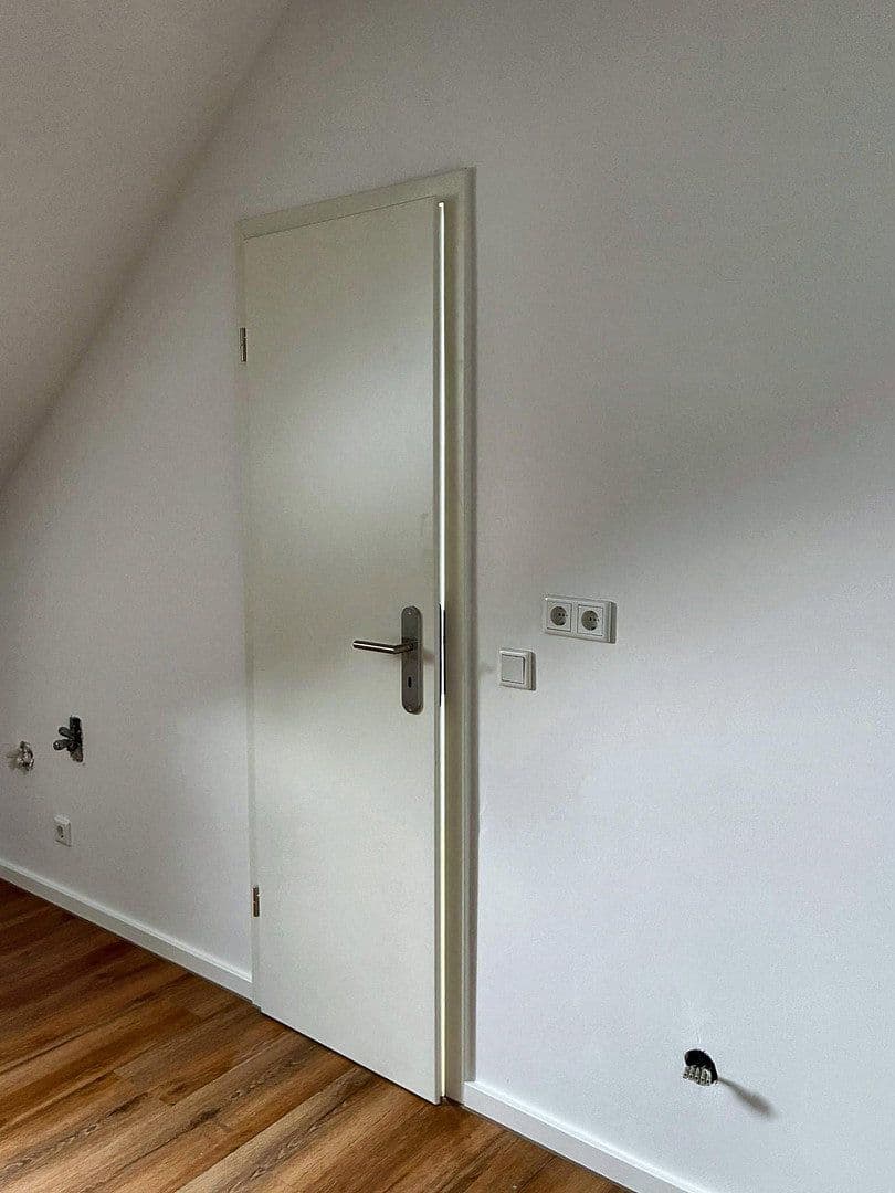 Prenájom bytu 2-izbový 74 m², Bebelstraße 228, Oberhausen, Severné Porýnie - Westfálsko Prenájom bytu 2-izbový 74 m², Bebelstraße 228, Oberhausen, Severné Porýnie - Westfálsko
