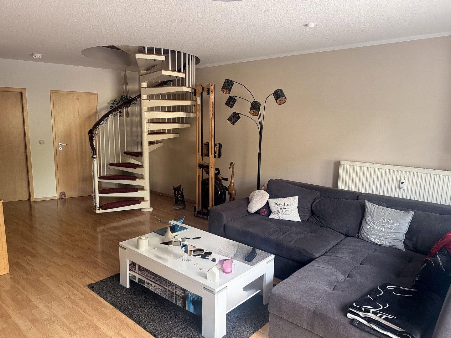 Predaj bytu 6-izbový 149 m², Unter dem Holzweg 8, Grammetal, Durínsko Predaj bytu 6-izbový 149 m², Unter dem Holzweg 8, Grammetal, Durínsko