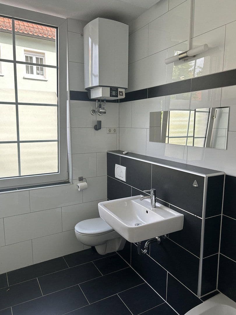 Prenájom kancelárie 48 m², Aschaffenburg, Bavorsko Prenájom kancelárie 48 m², Aschaffenburg, Bavorsko