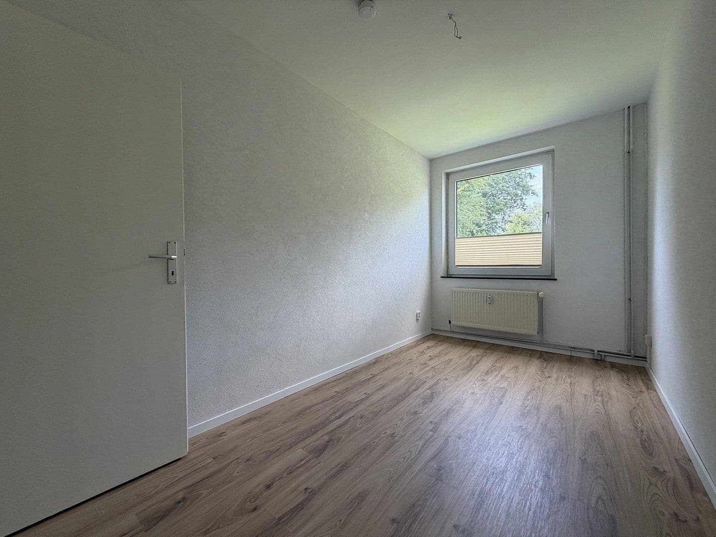 Prenájom bytu 4-izbový 80 m², Nienburg/Weser, Dolné Sasko Prenájom bytu 4-izbový 80 m², Nienburg/Weser, Dolné Sasko