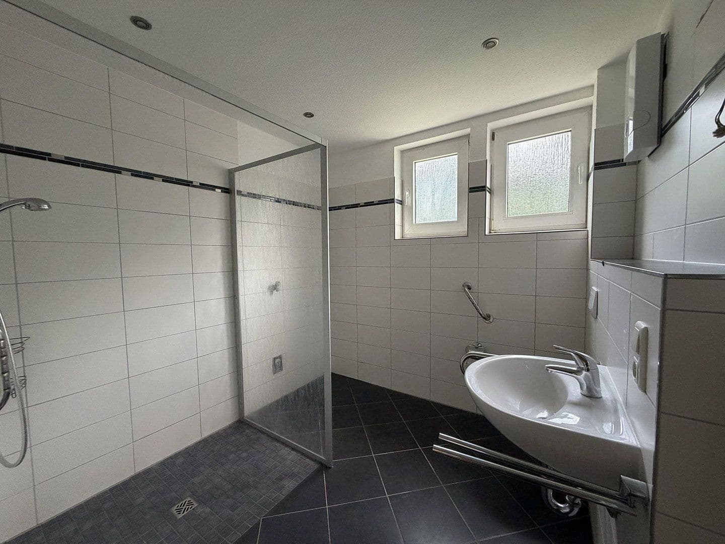 Prenájom bytu 4-izbový 80 m², Nienburg/Weser, Dolné Sasko Prenájom bytu 4-izbový 80 m², Nienburg/Weser, Dolné Sasko
