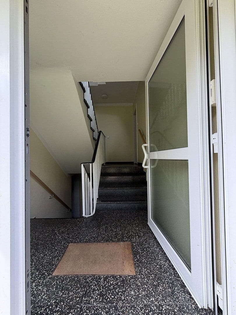 Prenájom bytu 4-izbový 80 m², Nienburg/Weser, Dolné Sasko Prenájom bytu 4-izbový 80 m², Nienburg/Weser, Dolné Sasko