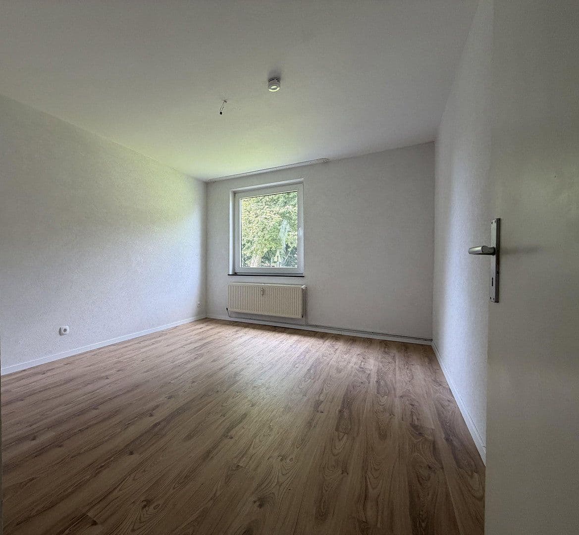 Prenájom bytu 4-izbový 80 m², Nienburg/Weser, Dolné Sasko Prenájom bytu 4-izbový 80 m², Nienburg/Weser, Dolné Sasko