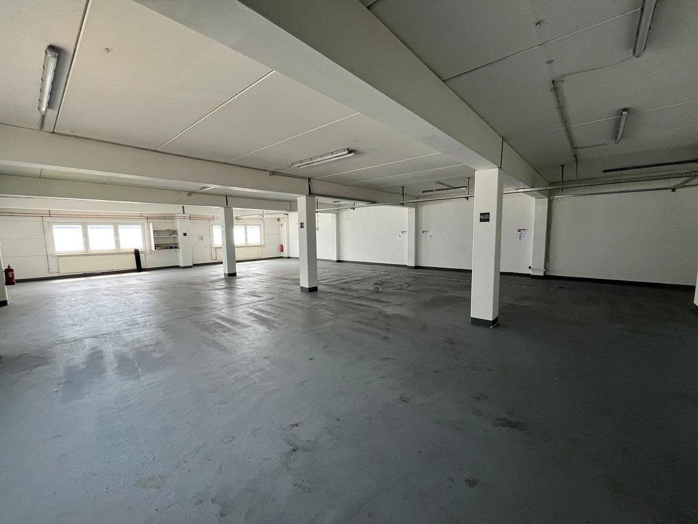 Prenájom nebytového priestoru 6.000 m², Beckebohnen 11, Liebenau, Dolné Sasko Prenájom nebytového priestoru 6.000 m², Beckebohnen 11, Liebenau, Dolné Sasko