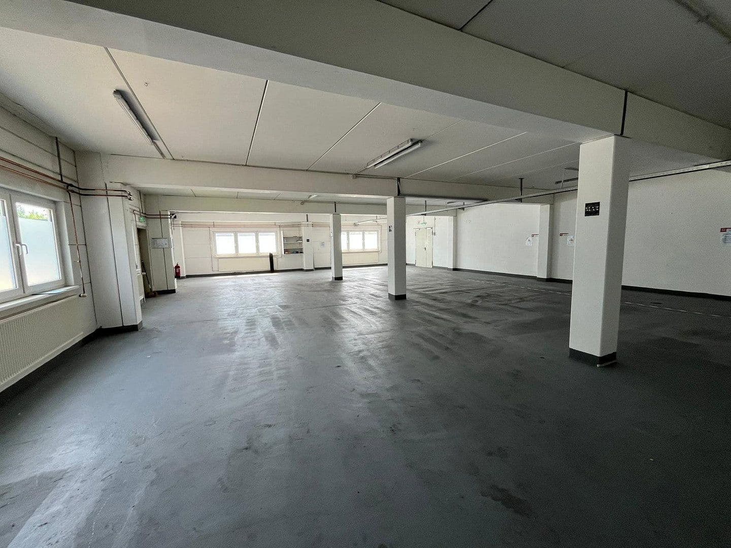 Prenájom nebytového priestoru 6.000 m², Beckebohnen 11, Liebenau, Dolné Sasko Prenájom nebytového priestoru 6.000 m², Beckebohnen 11, Liebenau, Dolné Sasko