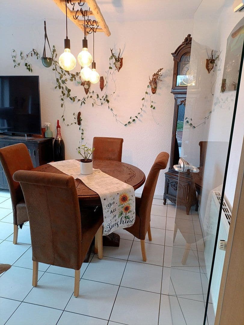 Prenájom domu 104 m², pozemek 224 m², Geilenkirchen, Severné Porýnie - Westfálsko Prenájom domu 104 m², pozemek 224 m², Geilenkirchen, Severné Porýnie - Westfálsko