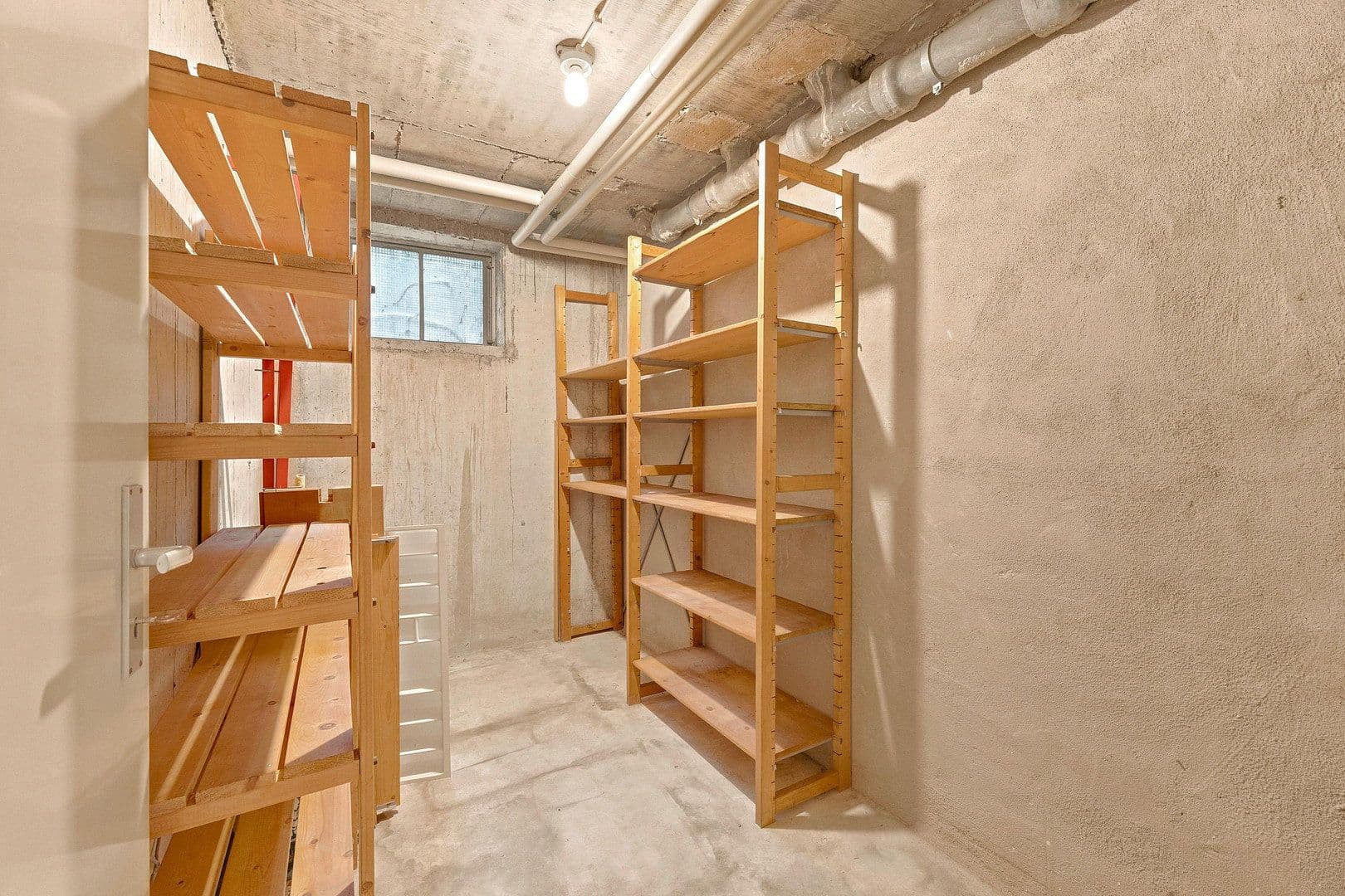 Predaj bytu 4-izbový 102 m², Weinbergstr. 25, Esslingen am Neckar, Bádensko-Wurttembersko Predaj bytu 4-izbový 102 m², Weinbergstr. 25, Esslingen am Neckar, Bádensko-Wurttembersko