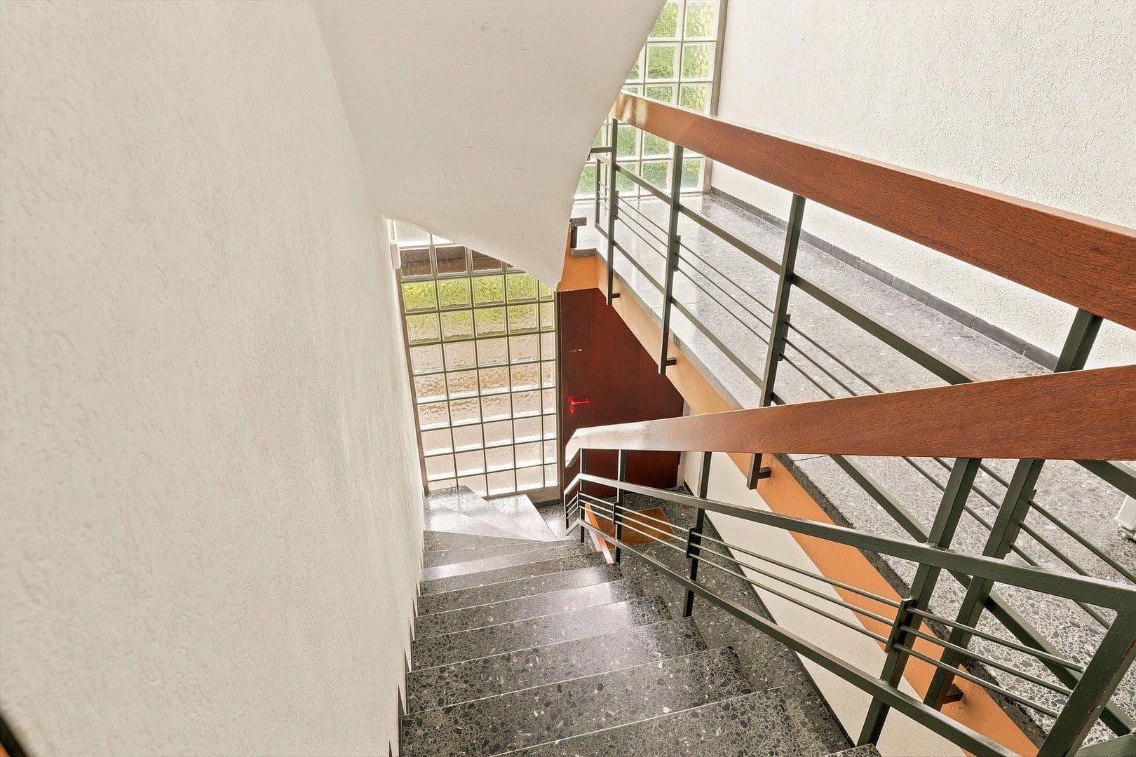 Predaj bytu 4-izbový 102 m², Weinbergstr. 25, Esslingen am Neckar, Bádensko-Wurttembersko Predaj bytu 4-izbový 102 m², Weinbergstr. 25, Esslingen am Neckar, Bádensko-Wurttembersko