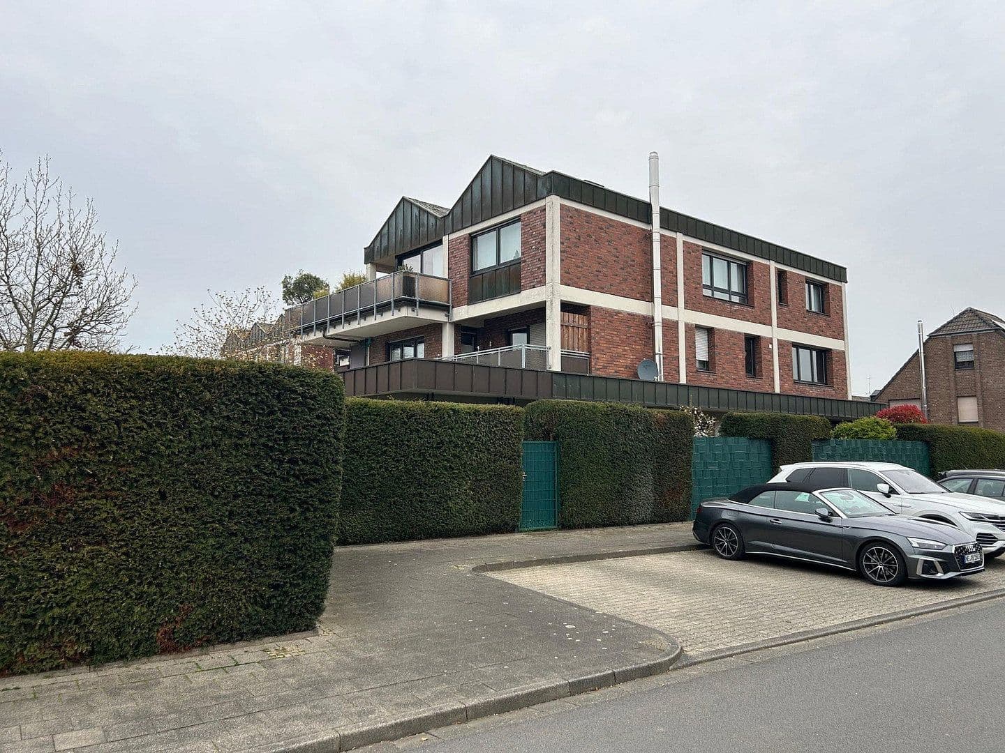 Predaj domu 644 m², pozemek 754 m², Gustav Heinemann Str 3, Korschenbroich, Severné Porýnie - Westfálsko Predaj domu 644 m², pozemek 754 m², Gustav Heinemann Str 3, Korschenbroich, Severné Porýnie - Westfálsko