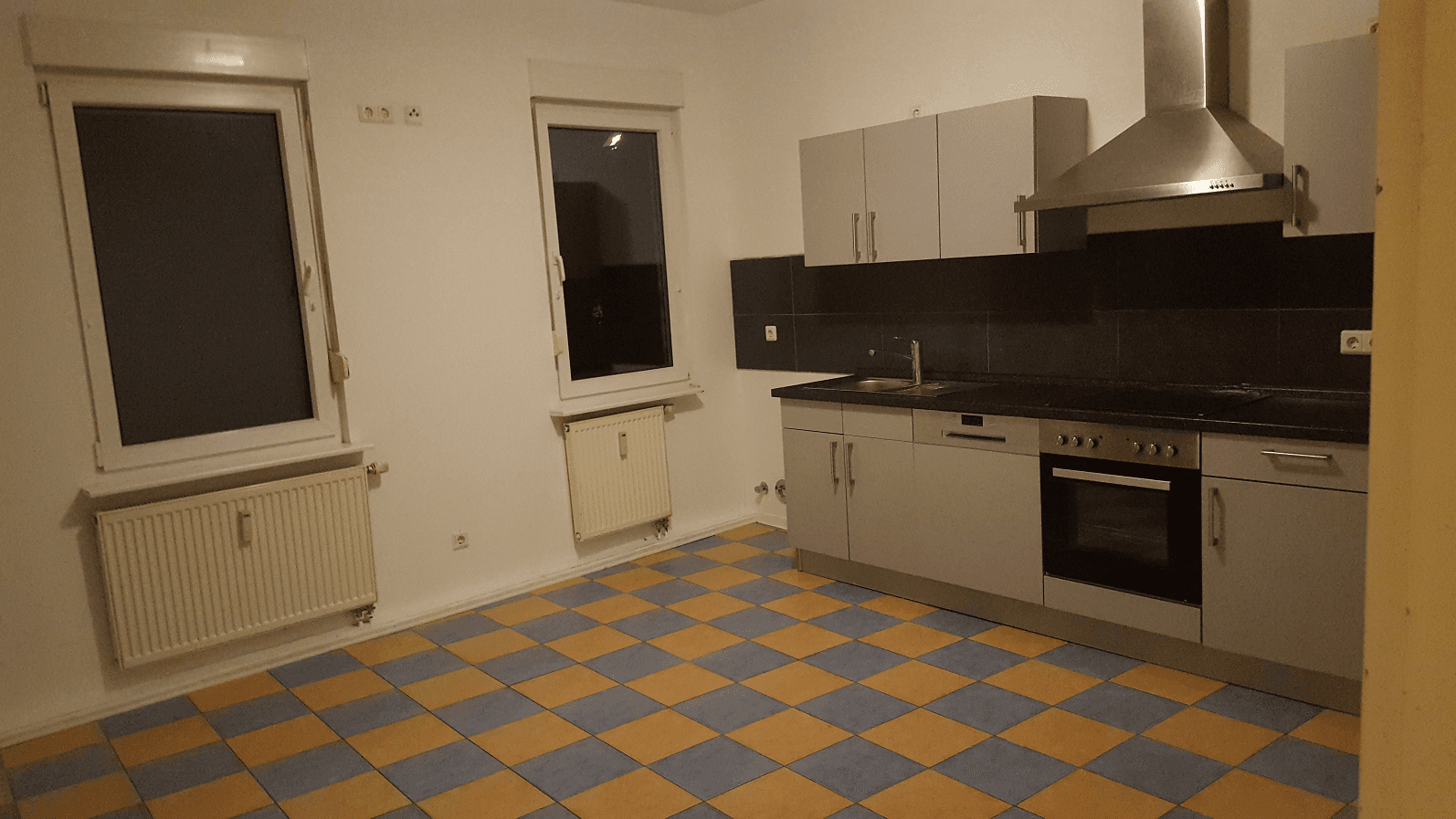 Prenájom bytu 5-izbový 117 m², Ulmengasse 7, Sprendlingen, Porýnie-Falcko Prenájom bytu 5-izbový 117 m², Ulmengasse 7, Sprendlingen, Porýnie-Falcko