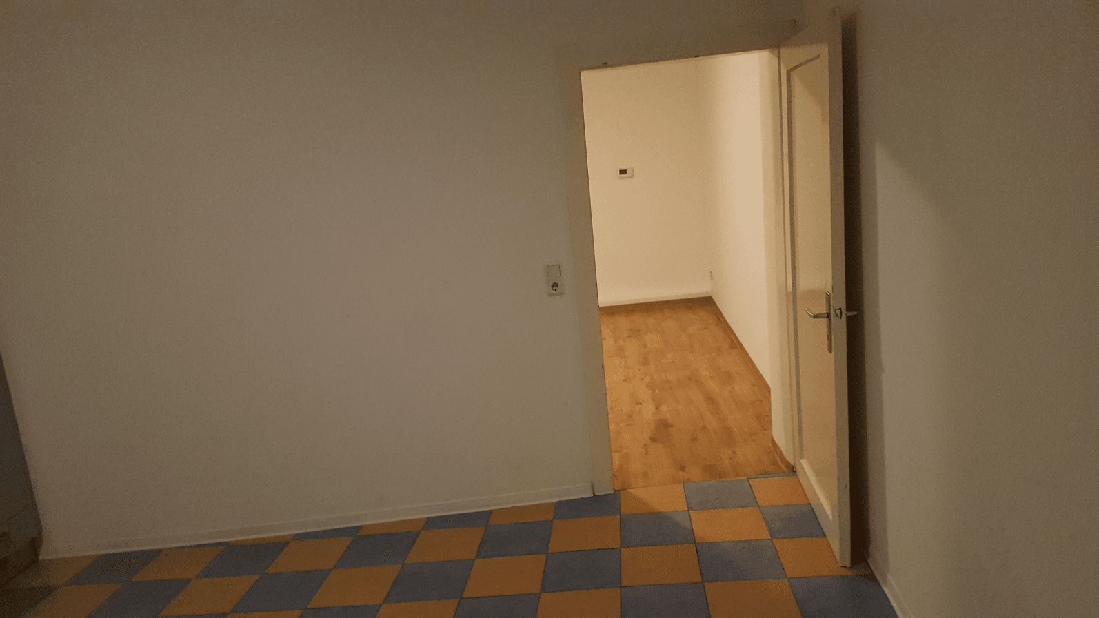Prenájom bytu 5-izbový 117 m², Ulmengasse 7, Sprendlingen, Porýnie-Falcko Prenájom bytu 5-izbový 117 m², Ulmengasse 7, Sprendlingen, Porýnie-Falcko