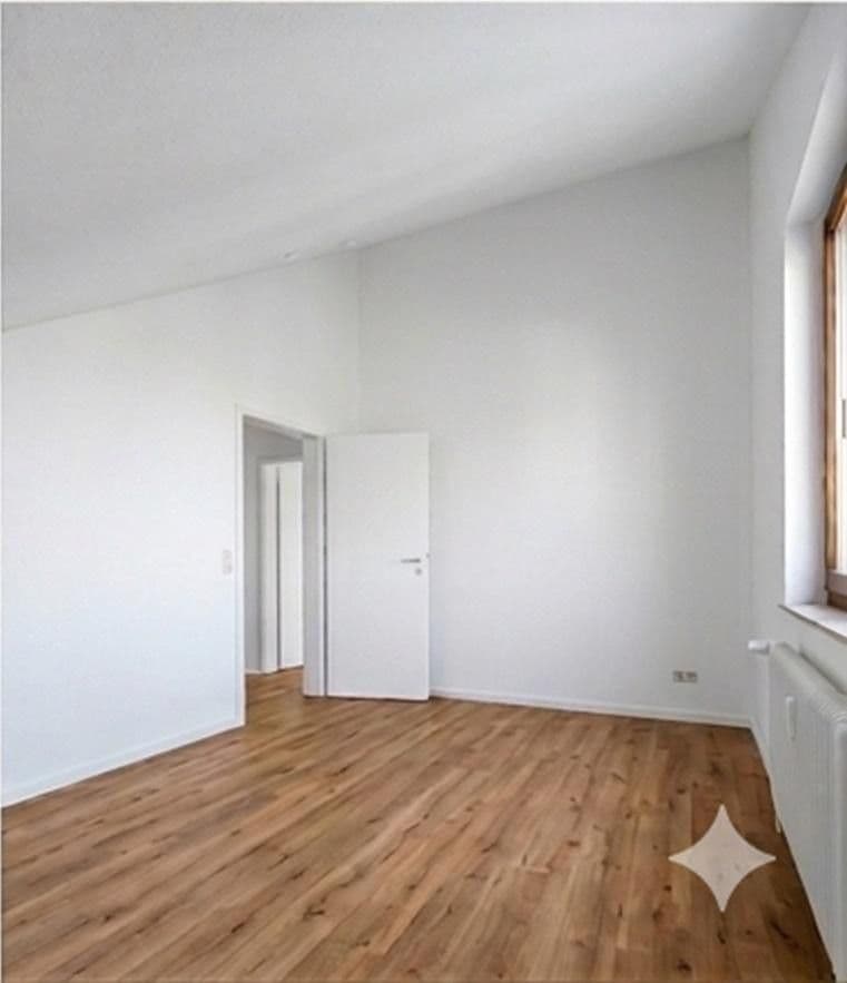 Prenájom bytu 2-izbový 55 m², Reutlingen, Bádensko-Wurttembersko Prenájom bytu 2-izbový 55 m², Reutlingen, Bádensko-Wurttembersko