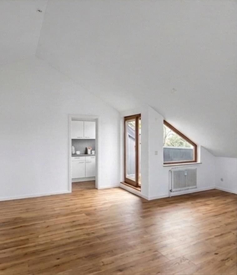 Prenájom bytu 2-izbový 55 m², Reutlingen, Bádensko-Wurttembersko Prenájom bytu 2-izbový 55 m², Reutlingen, Bádensko-Wurttembersko