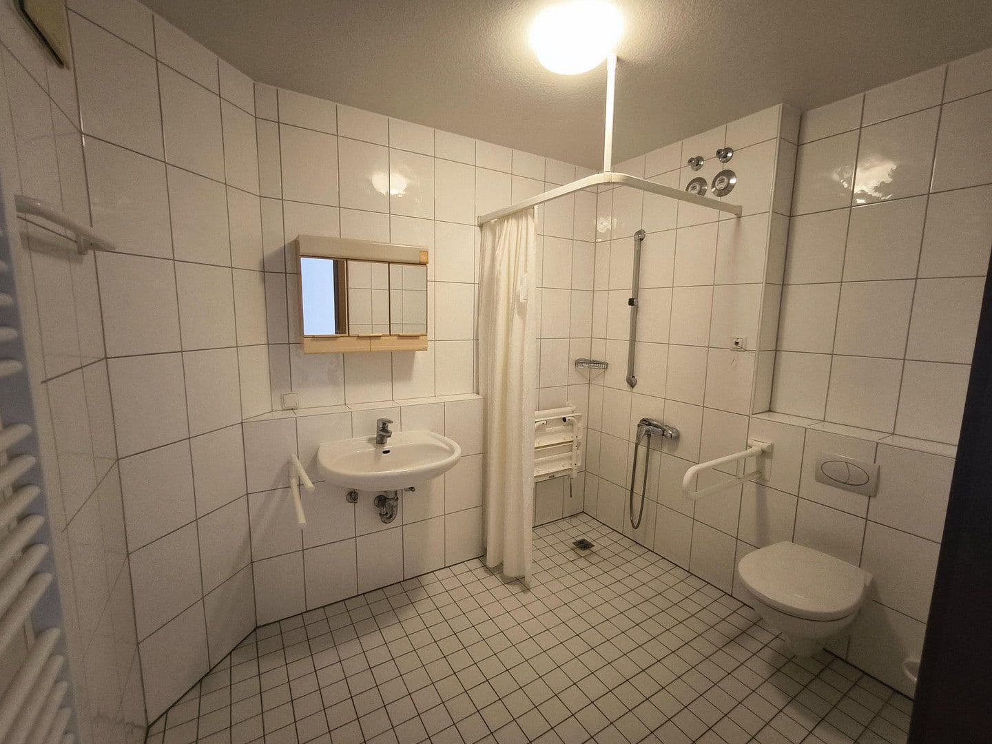 Prenájom bytu 2-izbový 60 m², Altlußheimer Straße 57, Neulußheim, Bádensko-Wurttembersko Prenájom bytu 2-izbový 60 m², Altlußheimer Straße 57, Neulußheim, Bádensko-Wurttembersko