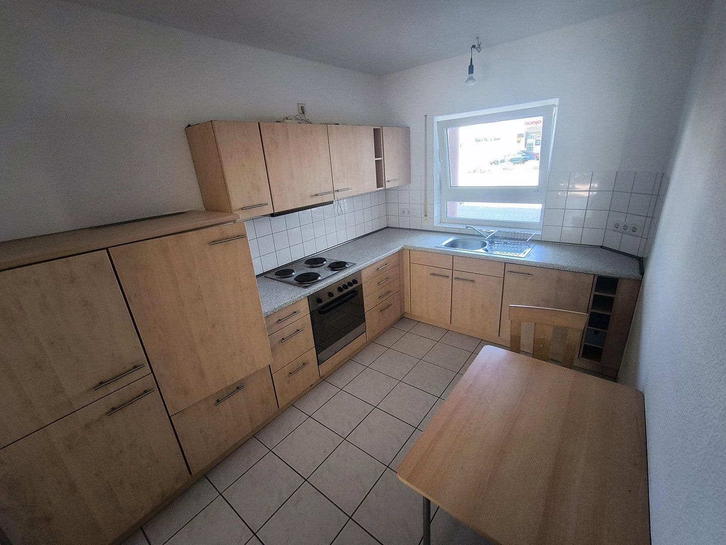 Prenájom bytu 2-izbový 60 m², Altlußheimer Straße 57, Neulußheim, Bádensko-Wurttembersko Prenájom bytu 2-izbový 60 m², Altlußheimer Straße 57, Neulußheim, Bádensko-Wurttembersko