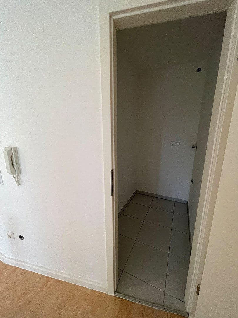Prenájom bytu 2-izbový 55 m², Haller Str 77, Rosengarten, Bádensko-Wurttembersko Prenájom bytu 2-izbový 55 m², Haller Str 77, Rosengarten, Bádensko-Wurttembersko