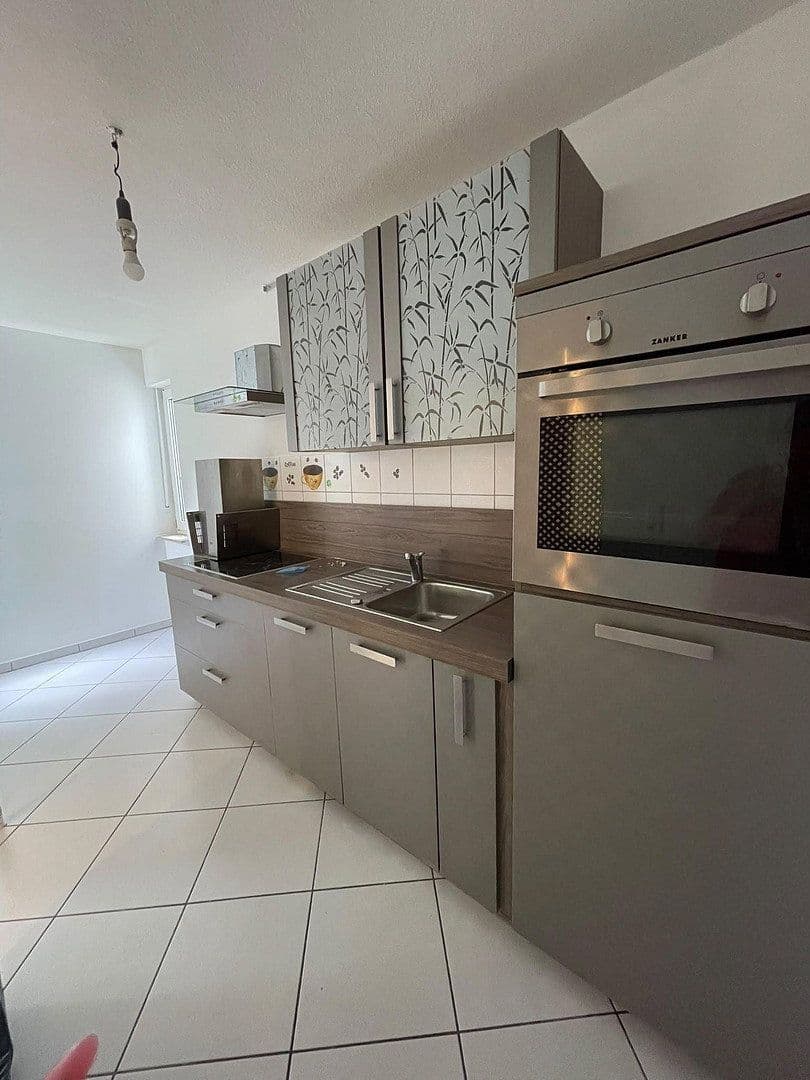 Prenájom bytu 2-izbový 55 m², Haller Str 77, Rosengarten, Bádensko-Wurttembersko Prenájom bytu 2-izbový 55 m², Haller Str 77, Rosengarten, Bádensko-Wurttembersko